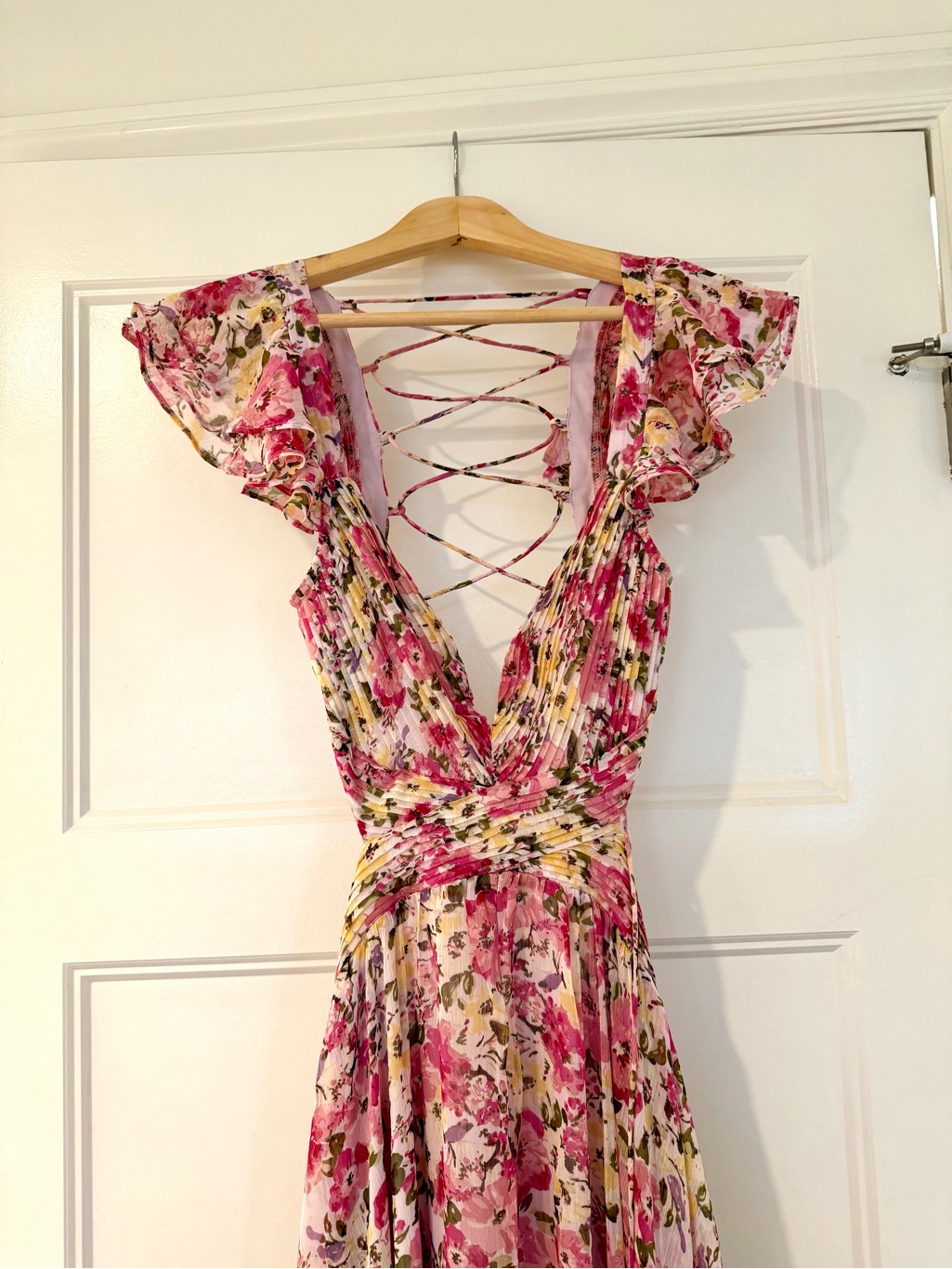 Astr The Label Primrose Cutout Detail Pink Floral Backlace Maxi Dress